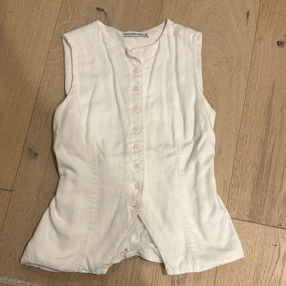 Abercrombie & Fitch Cream Sleeveless Button Front Blouse